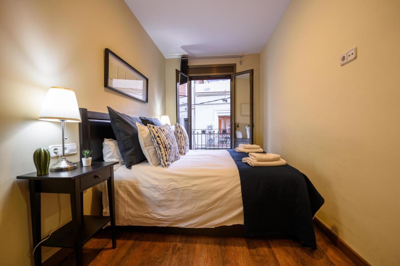 Ramblasrentals Cozy Renovated 2Br With Balcony Lift 20M Rambla - Parking - Wifi Barcelona Exterior foto